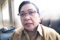 Foto : Kepala Sekolah SMA Negeri 1 Ambon, Dra. E. Laturiuw, M.Si