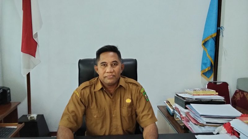 Foto : Kepala Sekolah SMA Negeri 2 Ambon, F.P. Soumokil