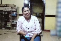 Pejabat Kepala Pemerintah Negeri Hatu, Kecamatan Leihitu Barat, Sherly M. Marlissa, A.M.Pd, Foto: di kediamannya.