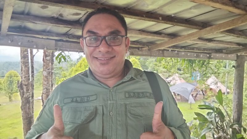 Kepala Balai Pengelolaan Hutan Lestari (BPHL) Wilayah XIV Ambon, Plaghelmo Seran, S.Hut., M.Si, Lokasi : Rumah Pohon Waai,Kec.Salahutu,Maluku Tengah.