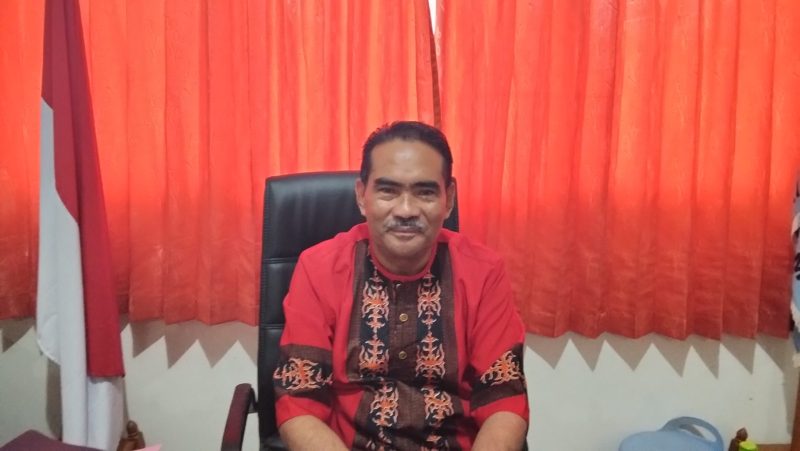 Kepala Sekolah SMA Negeri 4 Ambon, Mezack Tentua, S.Th., M.Pd.K