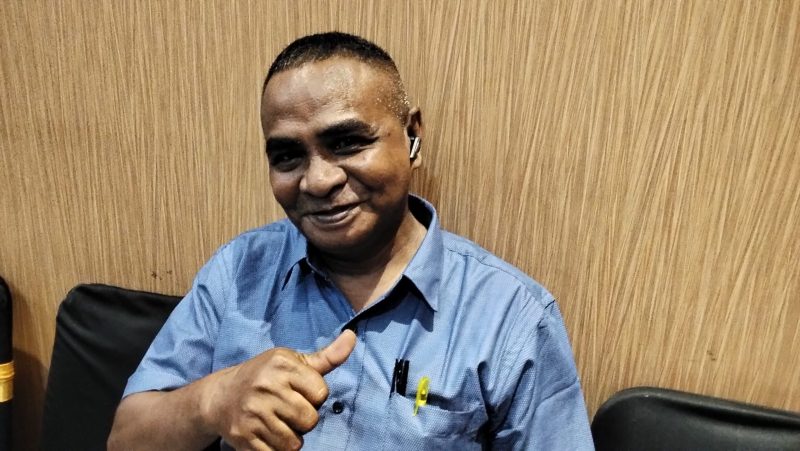 Kepala SMK Negeri 2 Taniwel, Kabupaten Seram Bagian Barat, Asyer Robby Sawelet, S.Pd
