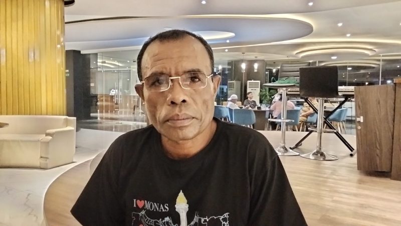 Kepala Sekolah SMA N 2 Kepulauan Aru, Nimrot Faifet, S.Pd., M.M
