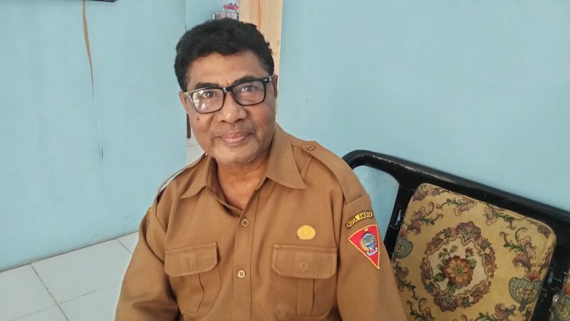 Kepala SD Negeri 76 Wayame, Abraham Aitonam, S.Pd