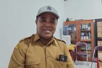 Kepala Desa Waiheru, Usman Ely, SP