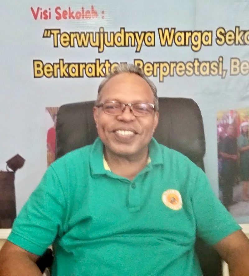 Kepala Sekolah SD Negeri 66 Ambon, Markus Josephus Laimera, S.Th,