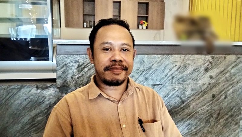 Kepala SMA Negeri 6 Kepulauan Aru, Robinson Wakim, S.Pd., M.Pd