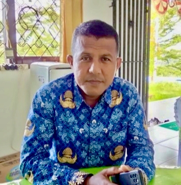 Kepala SMP Negeri 24 Ambon, Rusdin, S.Pd., M.Pd.