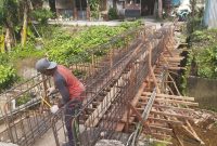 Rehabilitasi Jembatan Lingkungan RT01/RW03 Kelurahan Batu Gajah, (Foto:MM-PatroliNews)