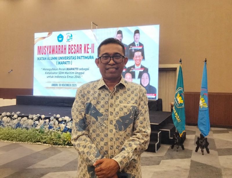 Foto ; Dr. Ruslan Tawari, M.Si. Ketua Harian Dewan Pimpinan Pusat (DPP) Ikatan Alumni Universitas Pattimura (IKAPATTI) dalam Mubes II IKAPATTI