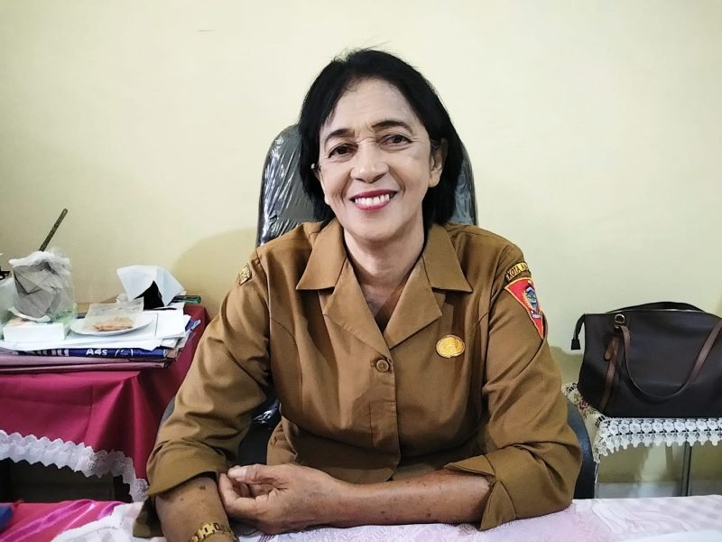 Herra Menny Pelupessy, Kepsek SMP Negeri 3 Kota Ambon